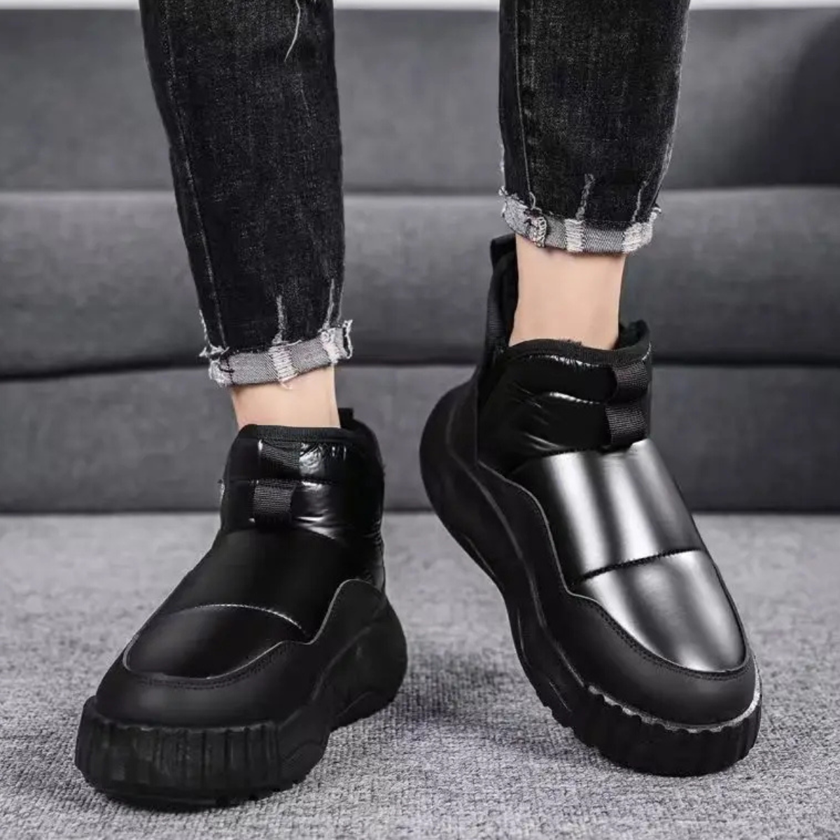 The Ironwood Hill Men’s Insulated Anti Slip Snow Boots