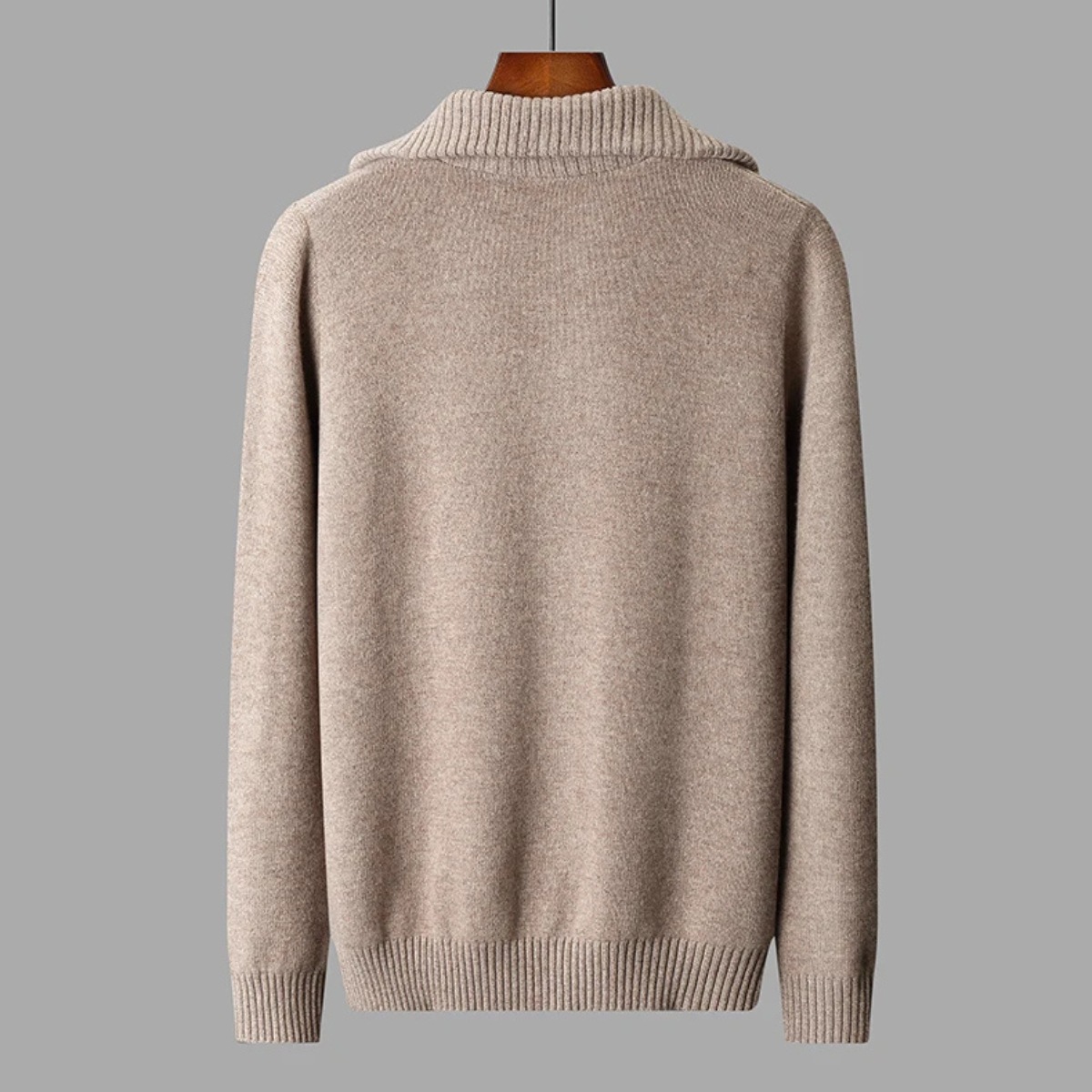 The Riverhill Men's Cashmere Cable Knit Half Zip Sweater