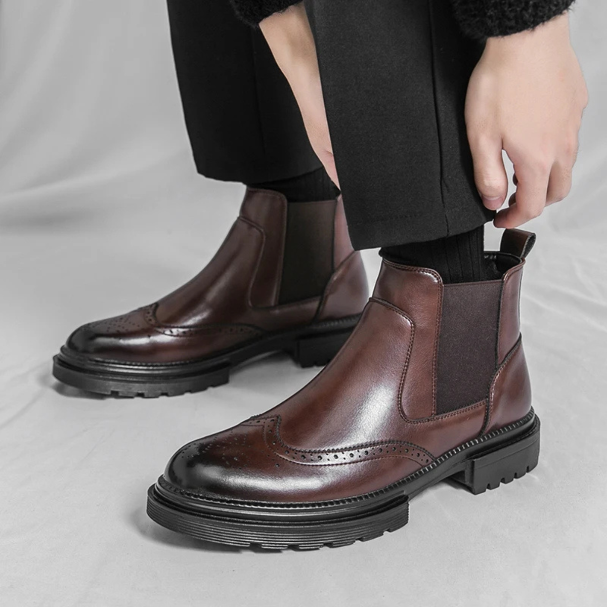 The Sarzana Men’s Vintage Anti Slip Sole Leather Chelsea Boots