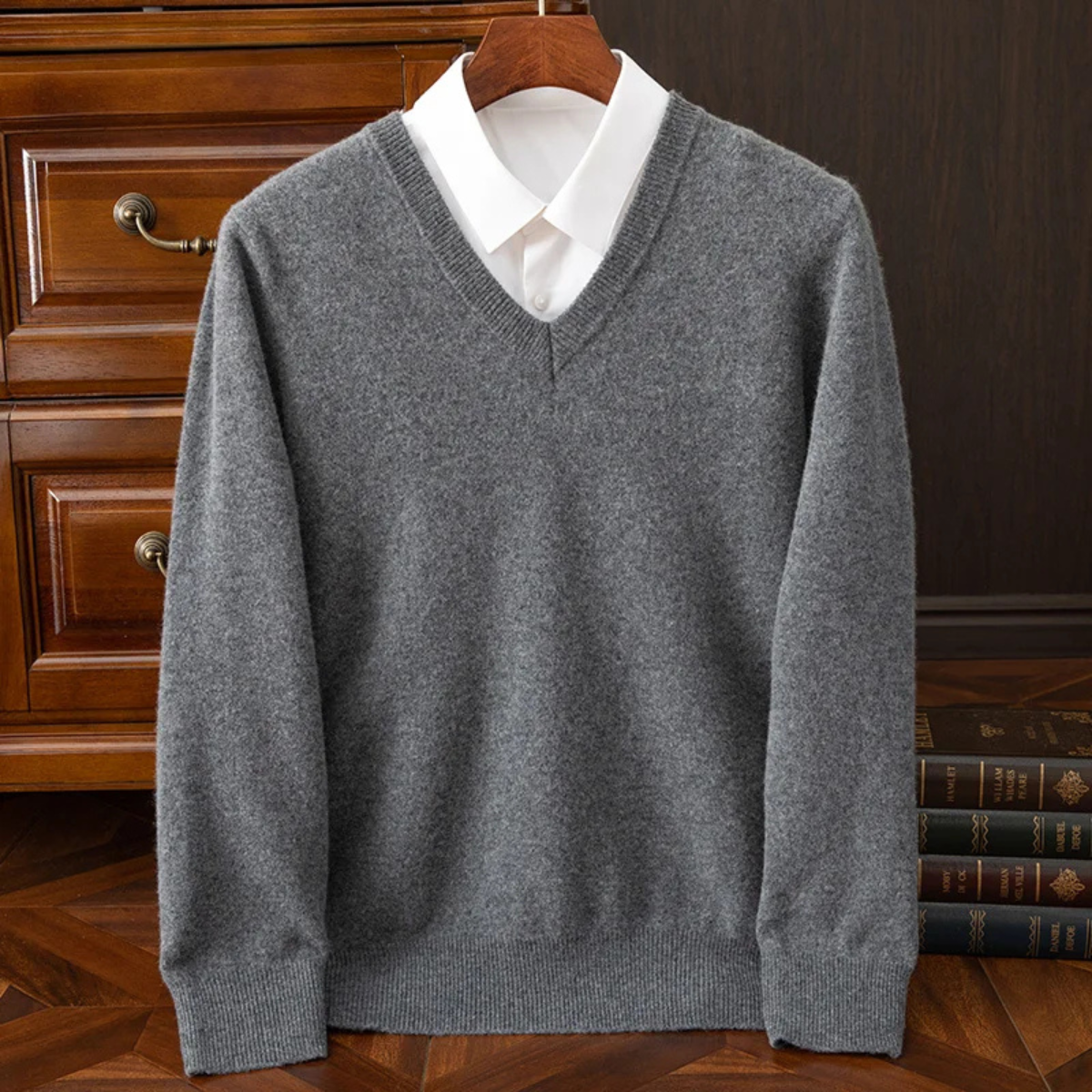 The Linfield Men's Soft Warm Knit Cashmere V Neck Sweater