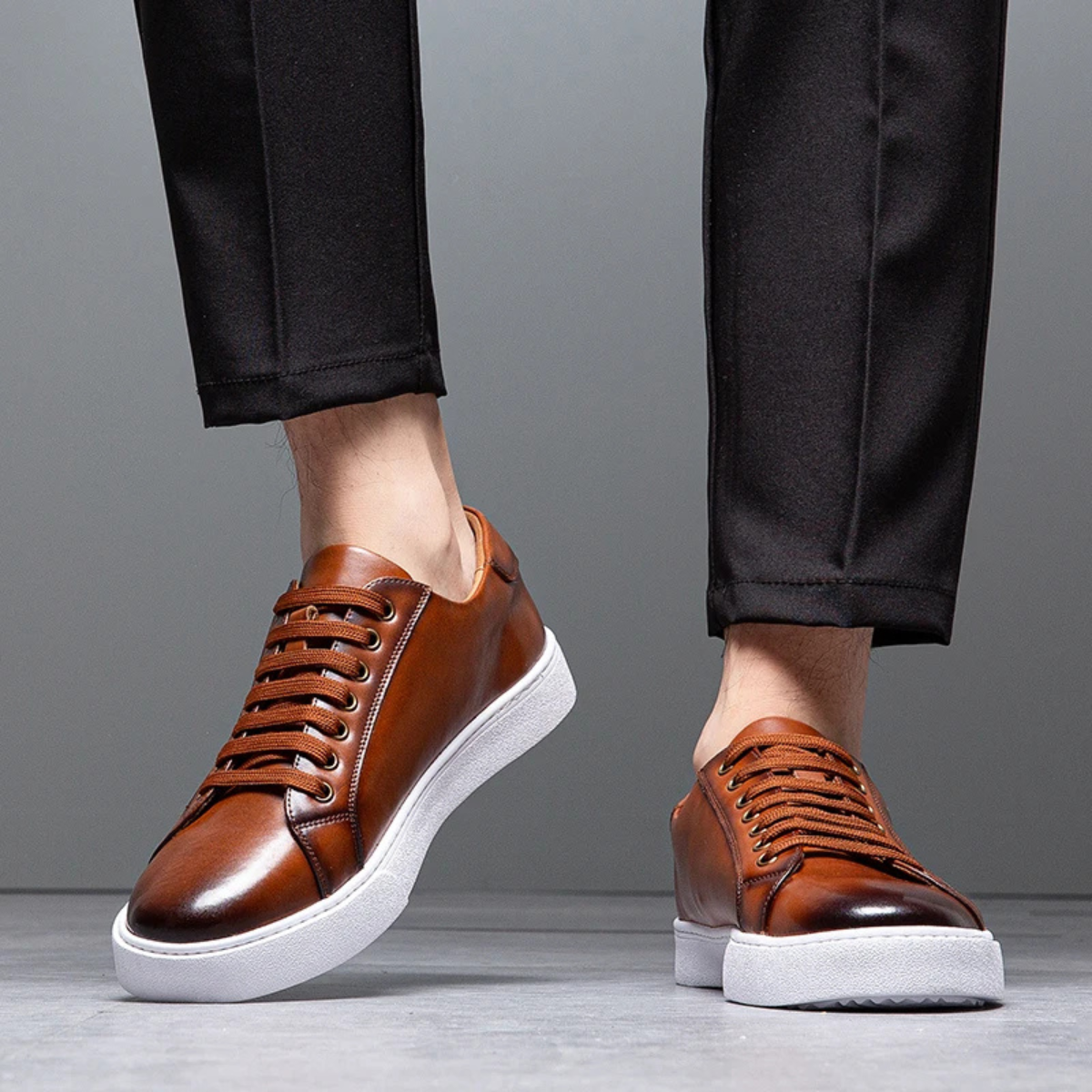 The Meadowlark Men’s Classic Low Top Casual Lace Up Shoes