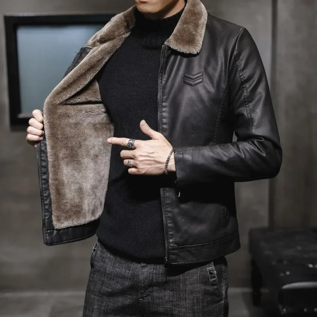 The Menton Men’s Winter Fleece Lined Leather Shearling Jacket