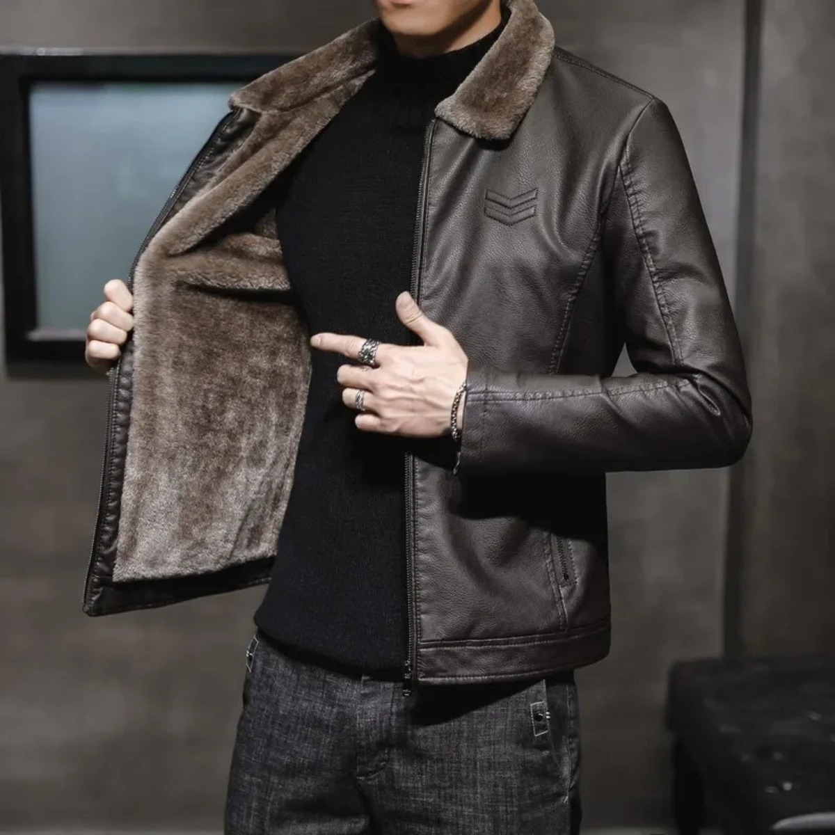 The Menton Men’s Winter Fleece Lined Leather Shearling Jacket