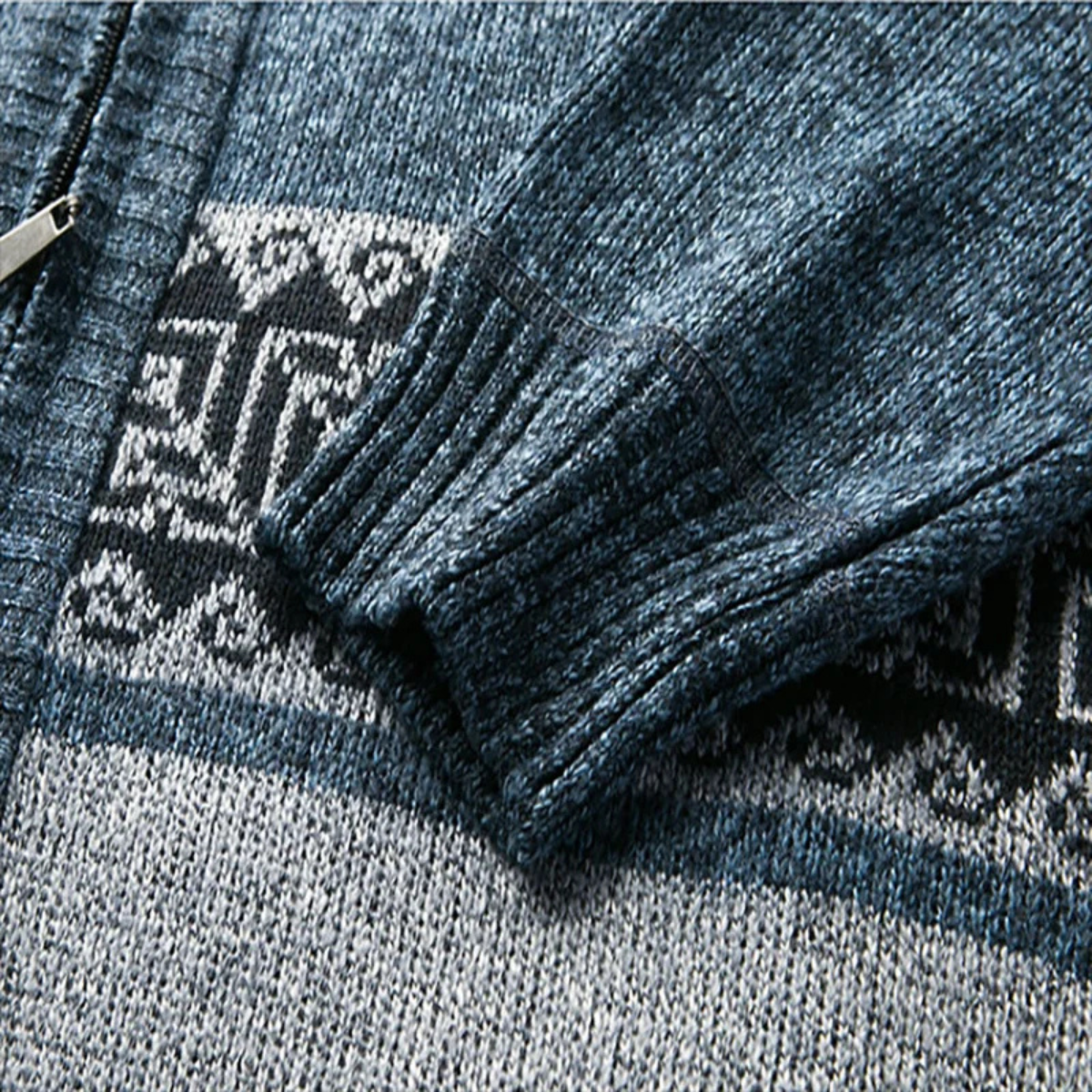 The Carovigno Men’s Knitted Zip Cardigan with Patterned Design and Stand Collar