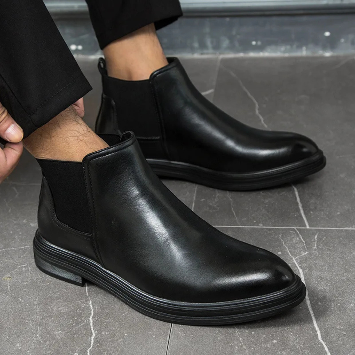 The Lezzeno Men’s Classic Leather Ankle Dress Chelsea Boots