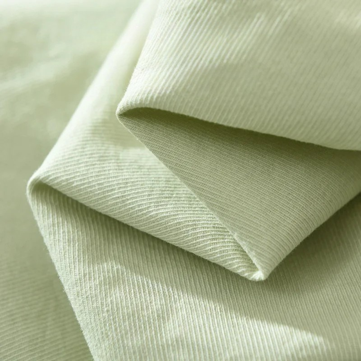 The Ashwater Men’s 100% Cotton Casual Shirt with Pocket