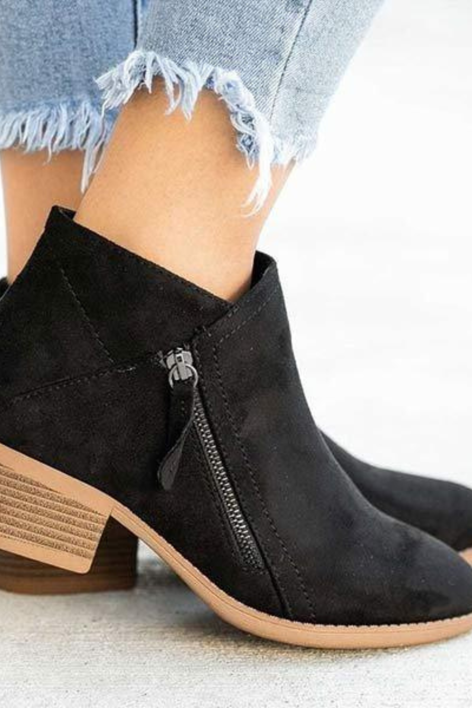 Women’s Western Ankle Boots – Side Zip Block Heel Booties