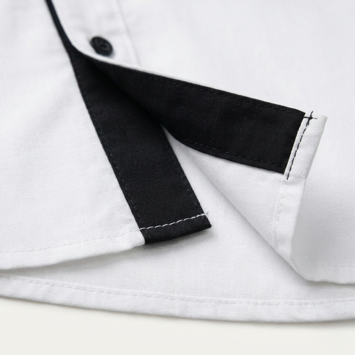 The Vercelli Men’s Casual Contrast Trim Button Up Shirt