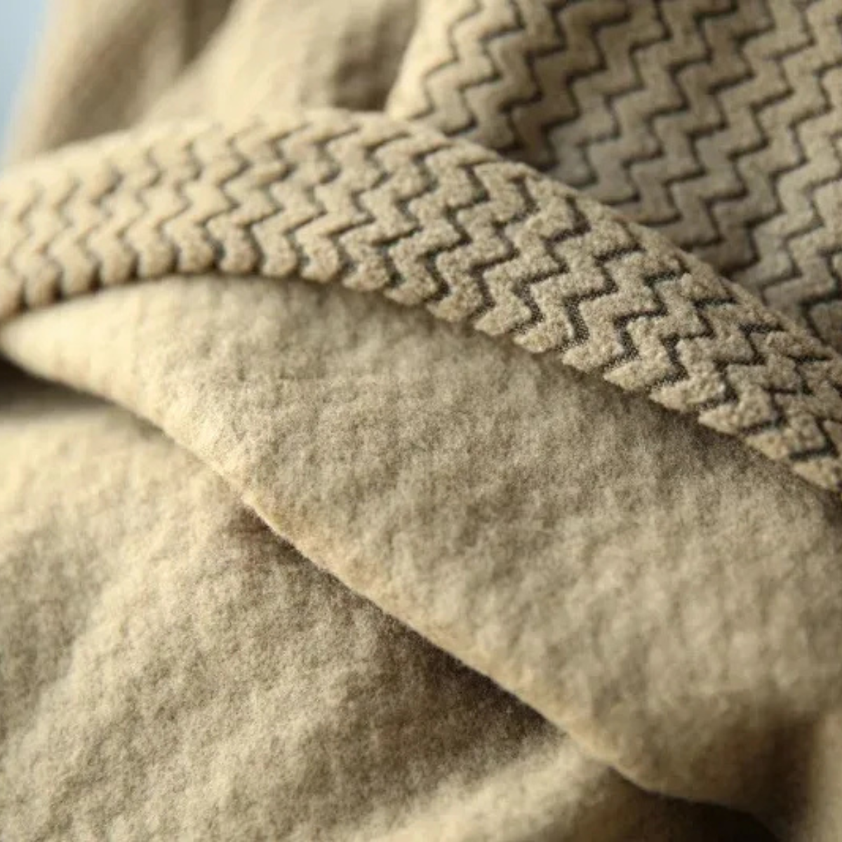 The Warwick Men’s Cashmere  Wavy Texture Sweater with Chest Pocket