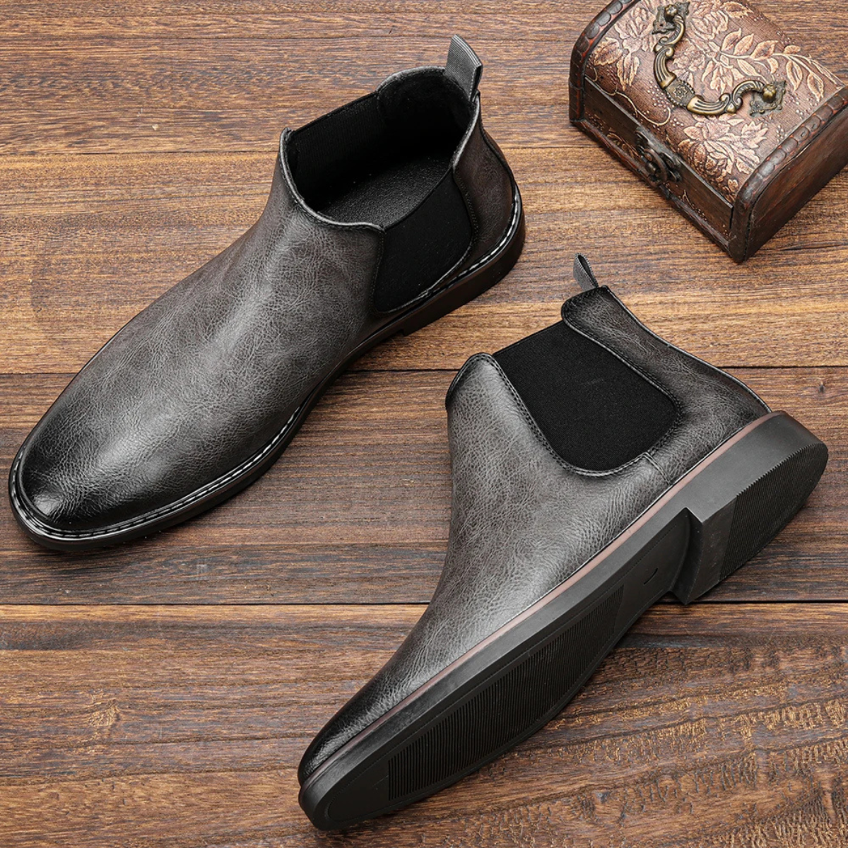The Mantova Men’s Classic Retro Slip On Ankle Leather Chelsea Boots