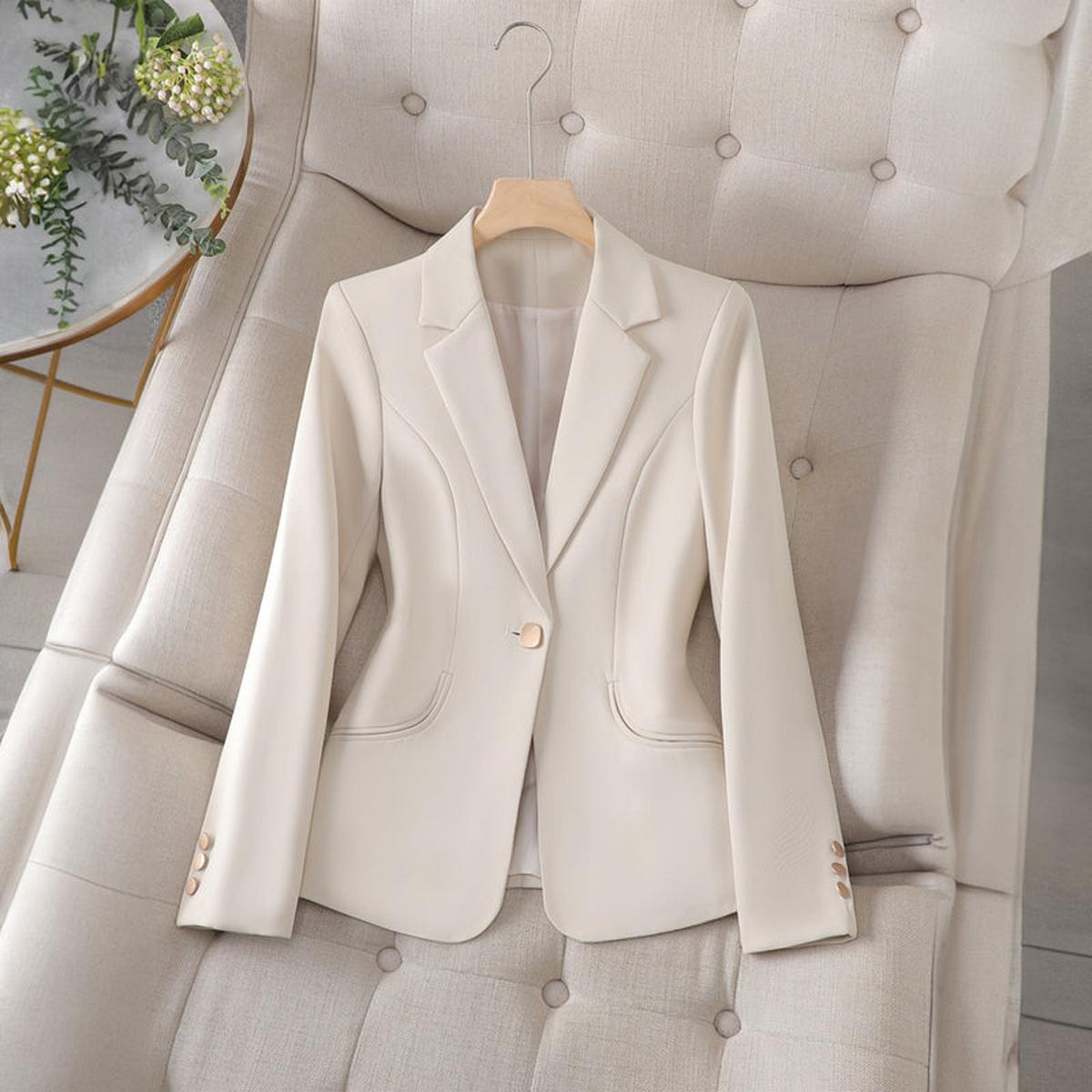 Women's Streamlined Single Row Blazer