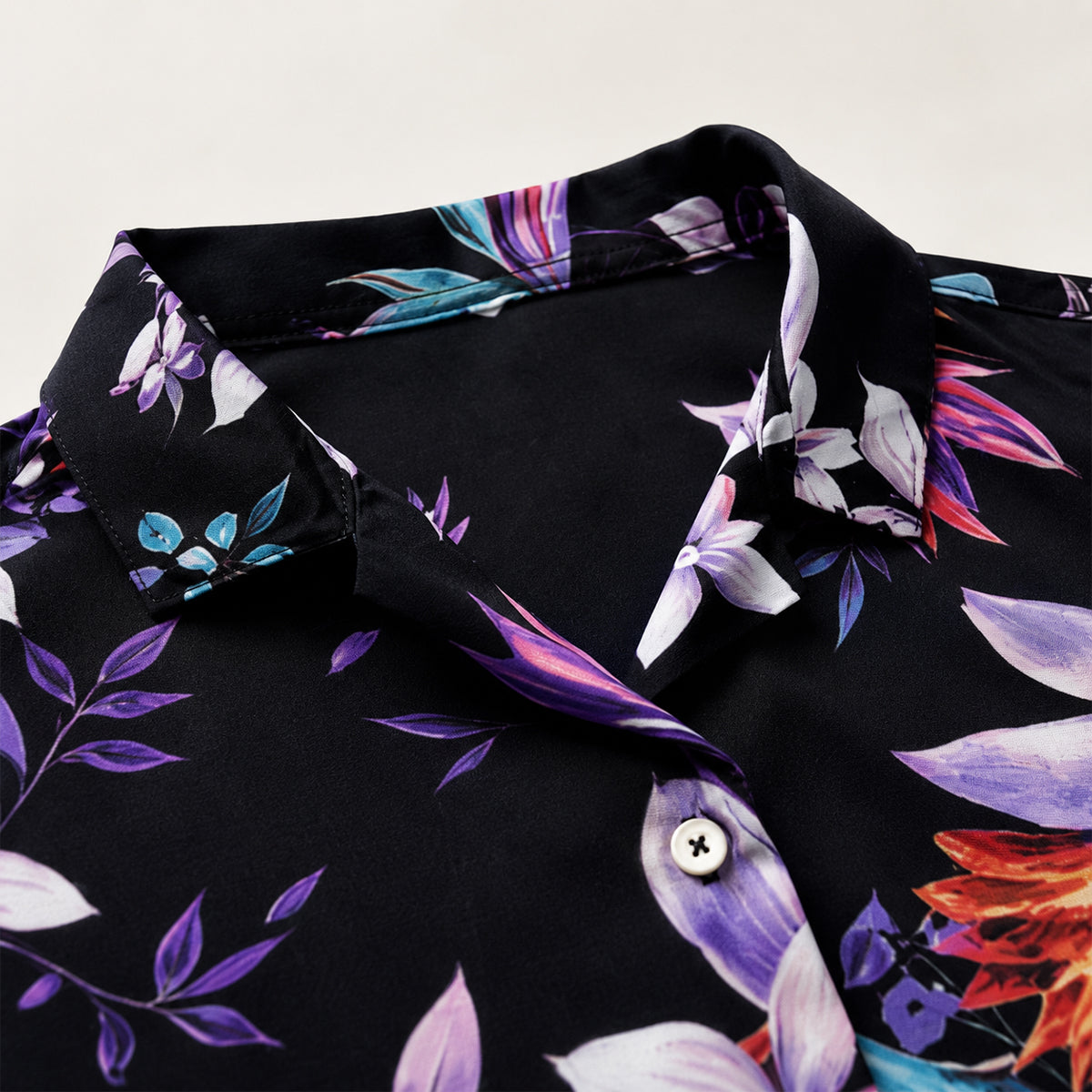 The Silverfield Men’s Lightweight Tropical Coconut Print Hawaiian Beach Shirt