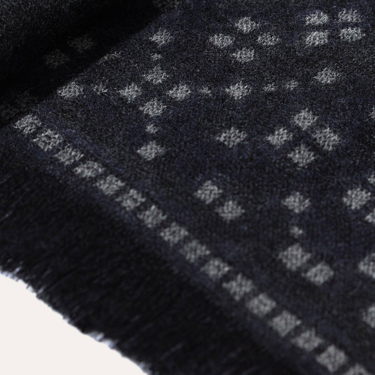 The Champs Élysées Cashmere Merino Scarf for Men - Black