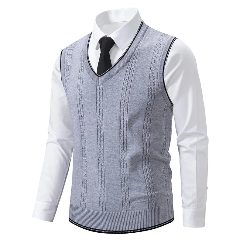 The Framlingham Men's Cable Knit Sleeveless Sweater Vest